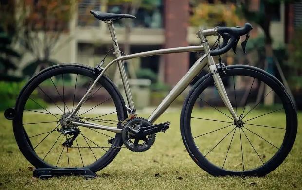 鈦合金車架具有良好的抗腐蝕性和抗氧化性